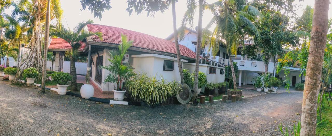 Tamarind Moon Hostel Dickwella Exterior photo