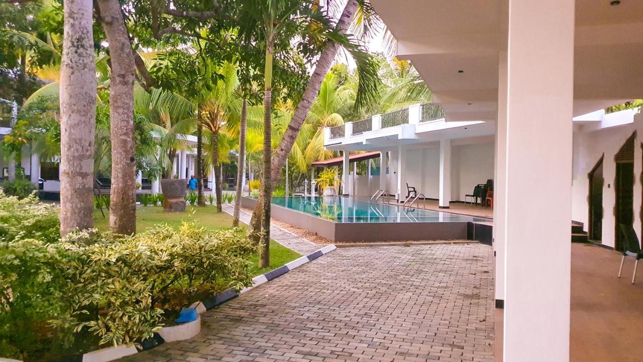Tamarind Moon Hostel Dickwella Exterior photo