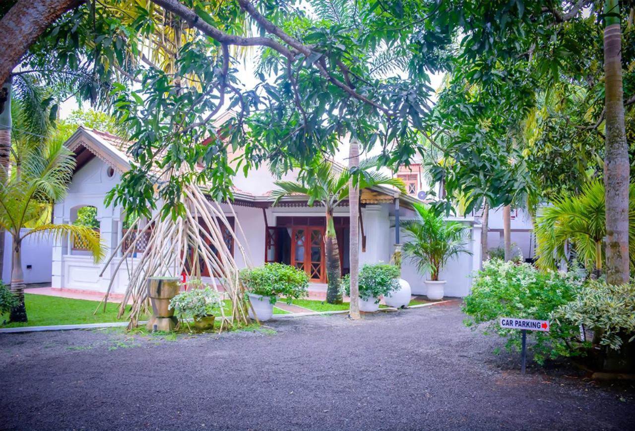 Tamarind Moon Hostel Dickwella Exterior photo